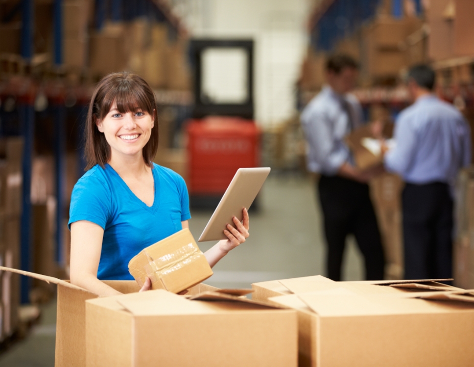 warehouse operative for retail courier service